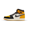 Zijaanzicht van de Air Jordan 1 Retro High OG Taxi in geel, zwart en wit leer.
